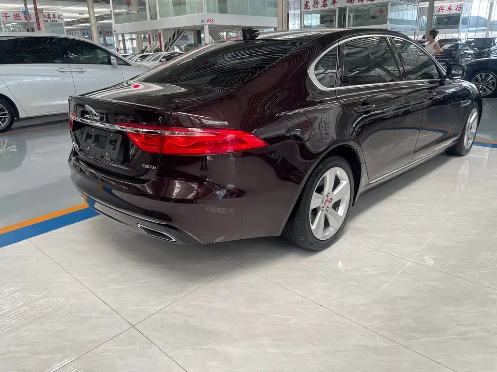 Jaguar XFL 2021 — фото 19