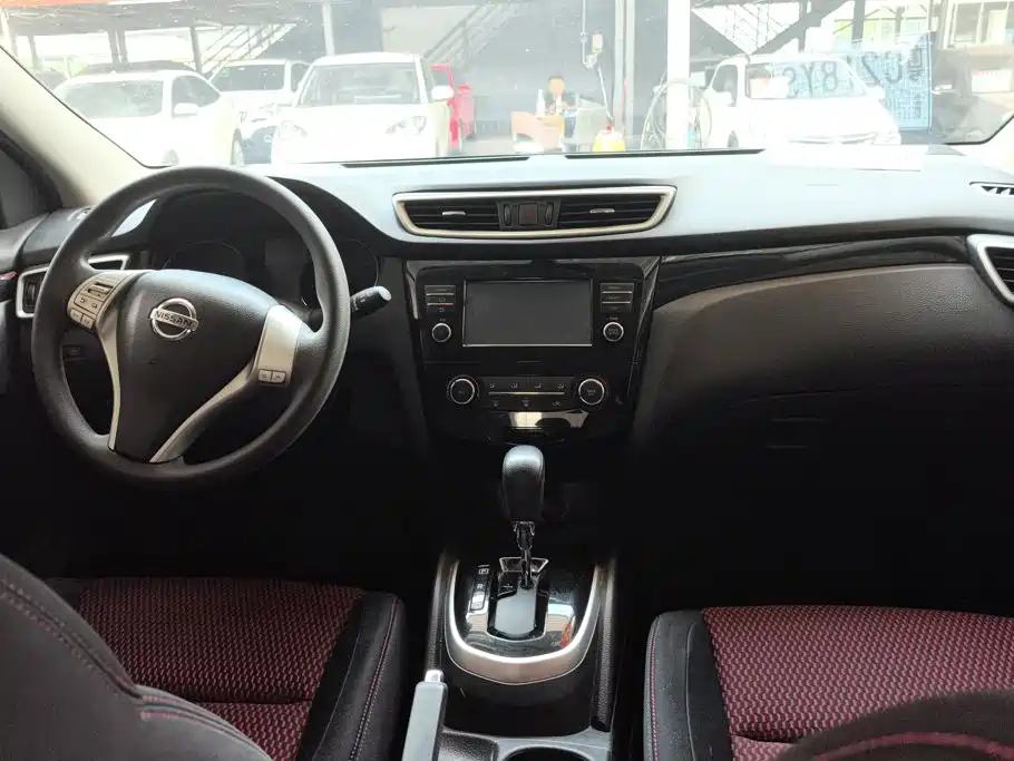 Nissan Qashqai 2017 — фото 12