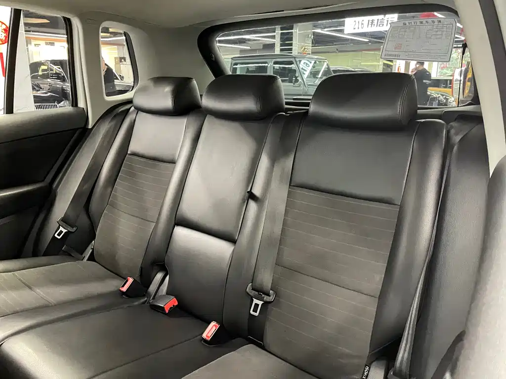 Volkswagen Tiguan 2015 — фото 27