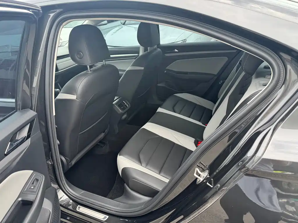 Volkswagen Bora 2024