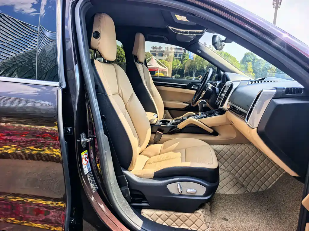 Porsche Cayenne 2015 — фото 11