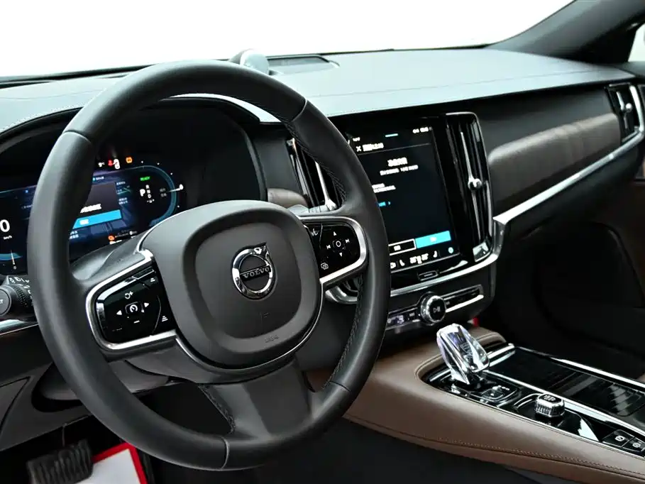 Volvo S90 PHEV 2024 — фото 16