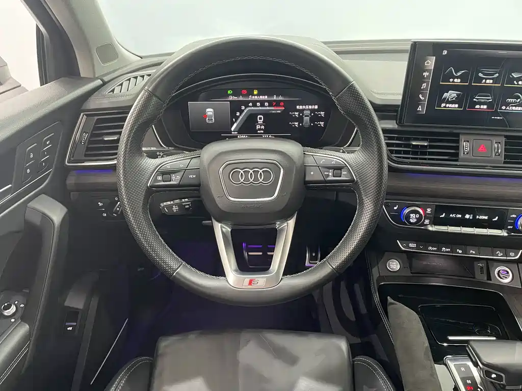 Audi Q5L 2022 — фото 18
