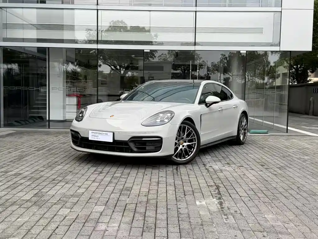 Porsche Panamera 2023 — фото 1