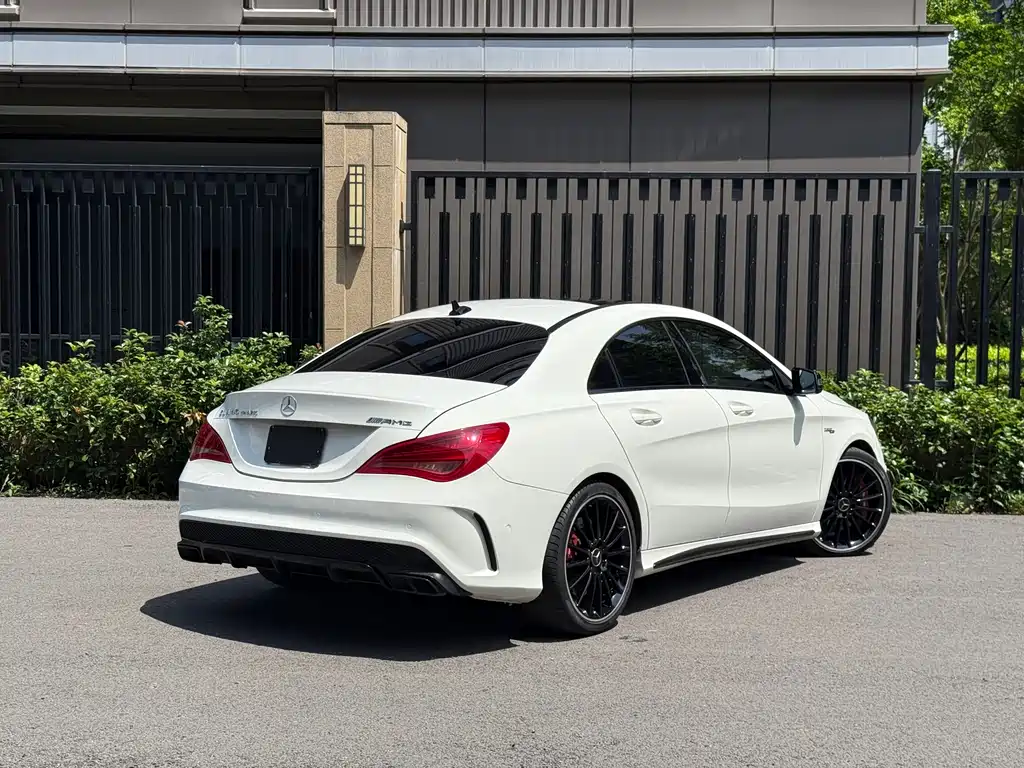 Mercedes-Benz CLA AMG 2015 — фото 6