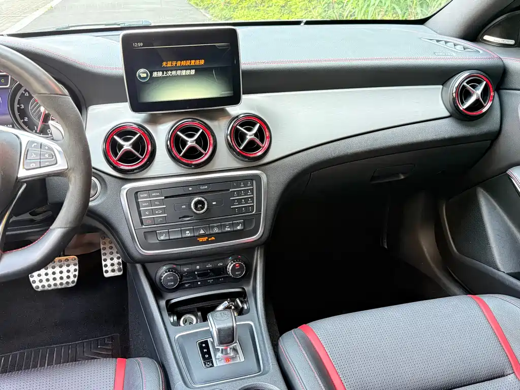 Mercedes-Benz CLA AMG 2015 — фото 9