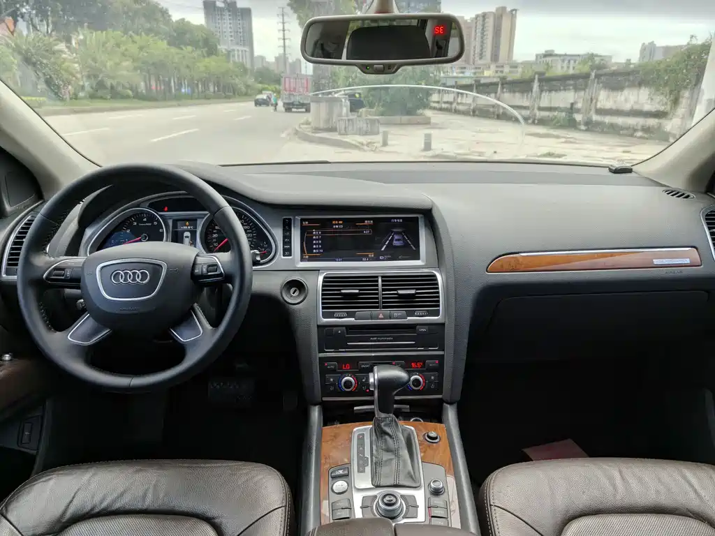 Audi Q7 2015 — фото 12