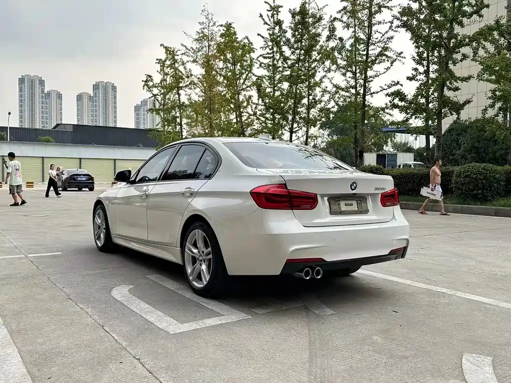 BMW 3 Series 2018 — фото 7