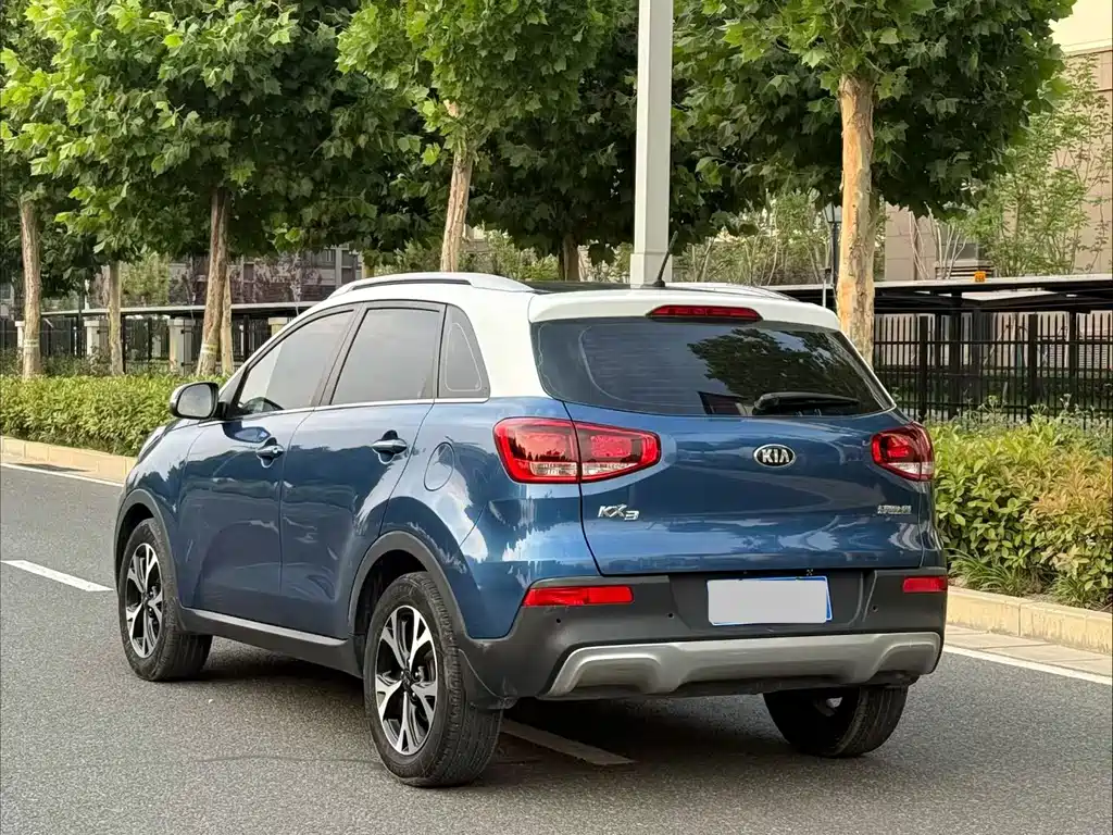 Kia KX3 2016 — фото 7