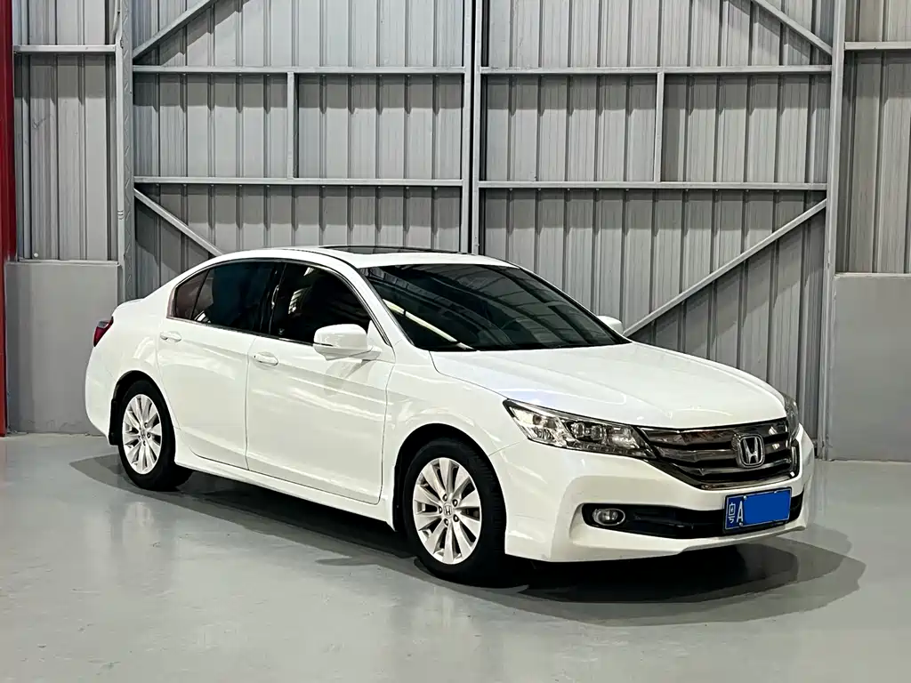 Honda Accord 2015 — фото 3