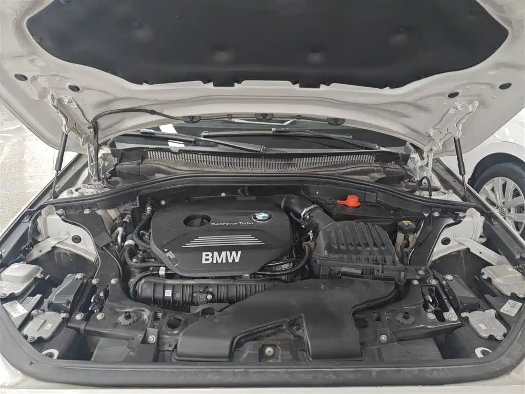 BMW 1 Series 2019 — фото 17