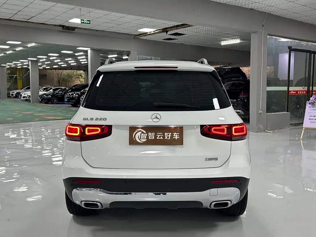 Mercedes-Benz GLB 2023 — фото 8