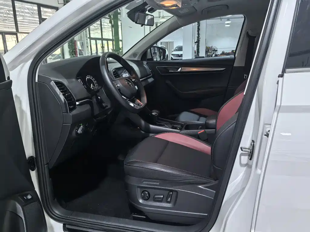 Skoda Karoq 2022 — фото 9