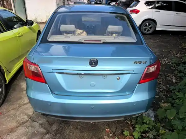 Changan Yuexiang V3 2015
