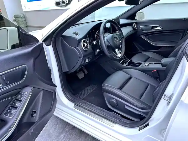 Mercedes-Benz CLA 2018