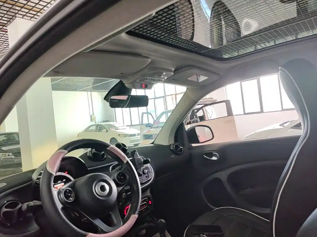 smart fortwo 2018 — фото 18