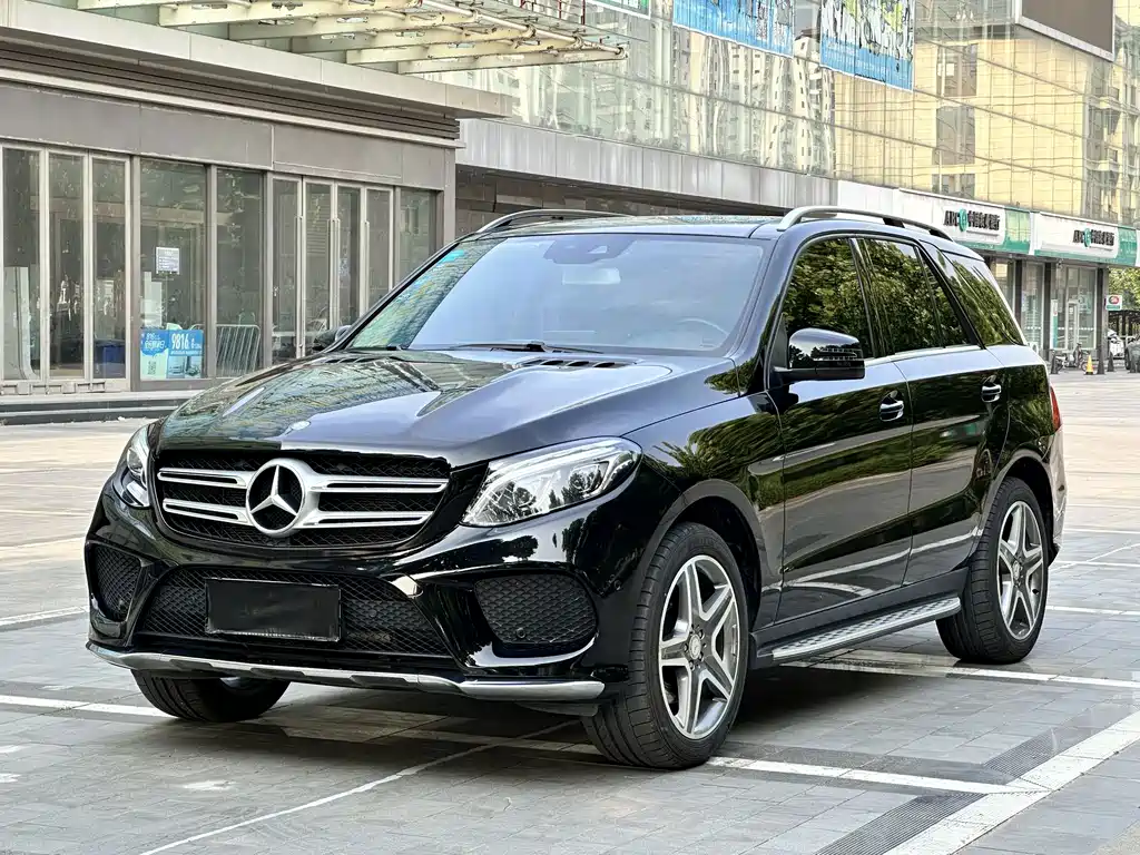 Mercedes-Benz GLE 2016 — фото 1