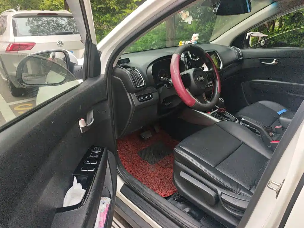 Kia KX3 2015 — фото 14
