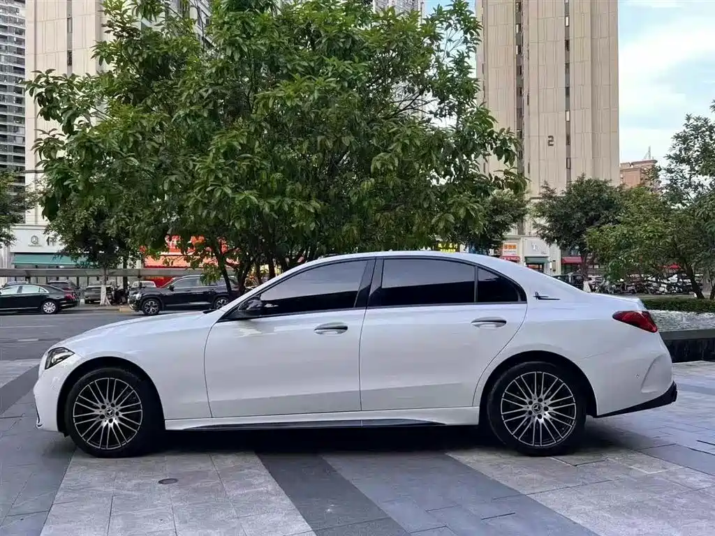 Mercedes-Benz C-Class 2022