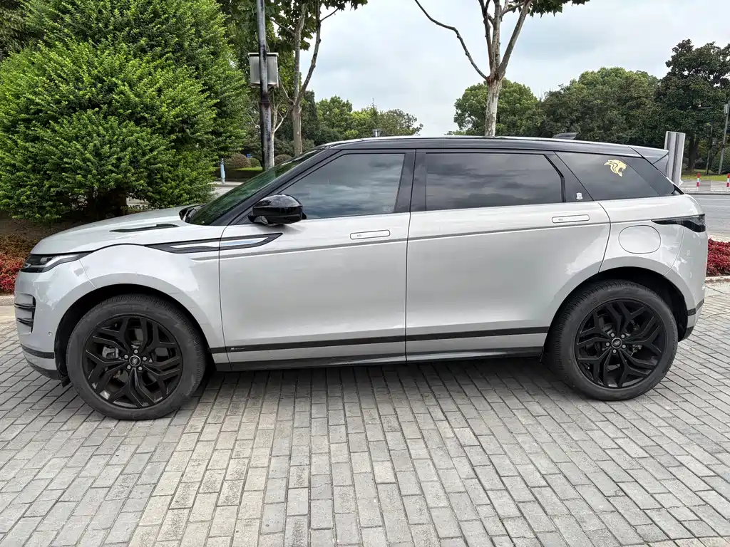 Land Rover Range Rover Evoque New Energy 2022 — фото 11