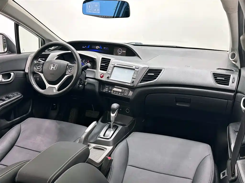 Honda Civic 2013 — фото 12
