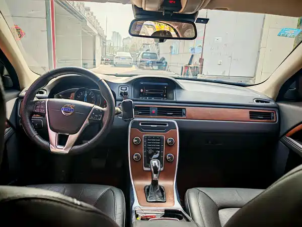 Volvo S80L 2015