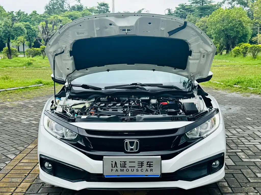 Honda Civic 2020 — фото 18