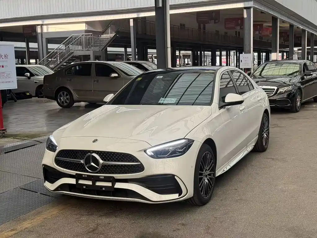 Mercedes-Benz C-Class 2024 — фото 1