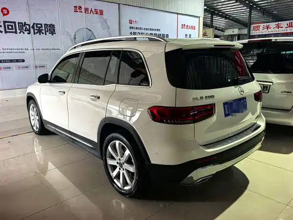 Mercedes-Benz GLB 2021