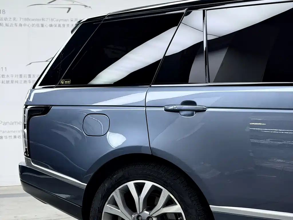 Land Rover Range Rover 2021 — фото 23