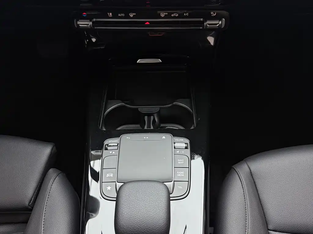 Mercedes-Benz A-Class 2023 — фото 12