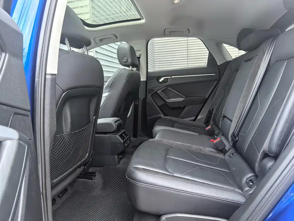 Audi Q3 Sportback 2022 — фото 10