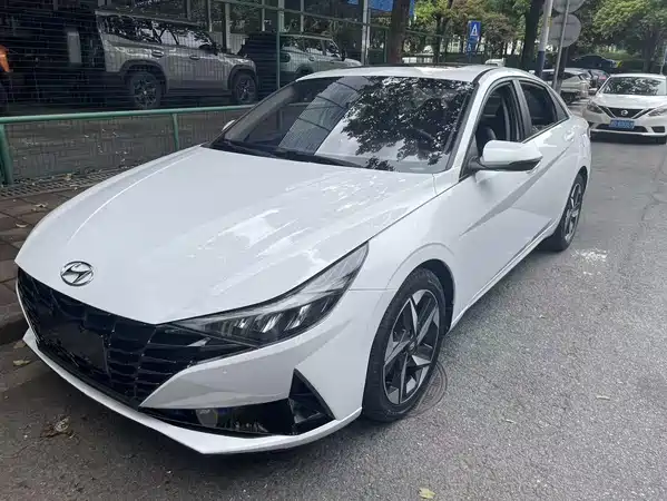 Hyundai Elantra 2020