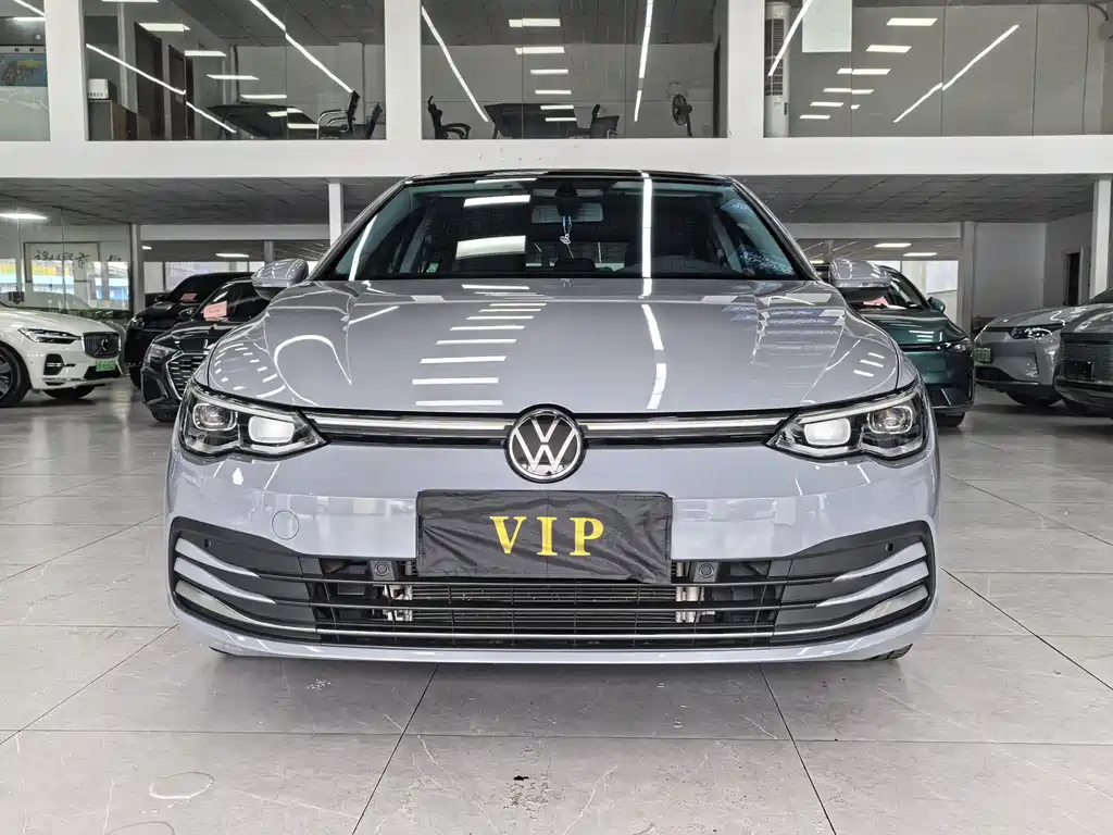 Volkswagen Golf 2023