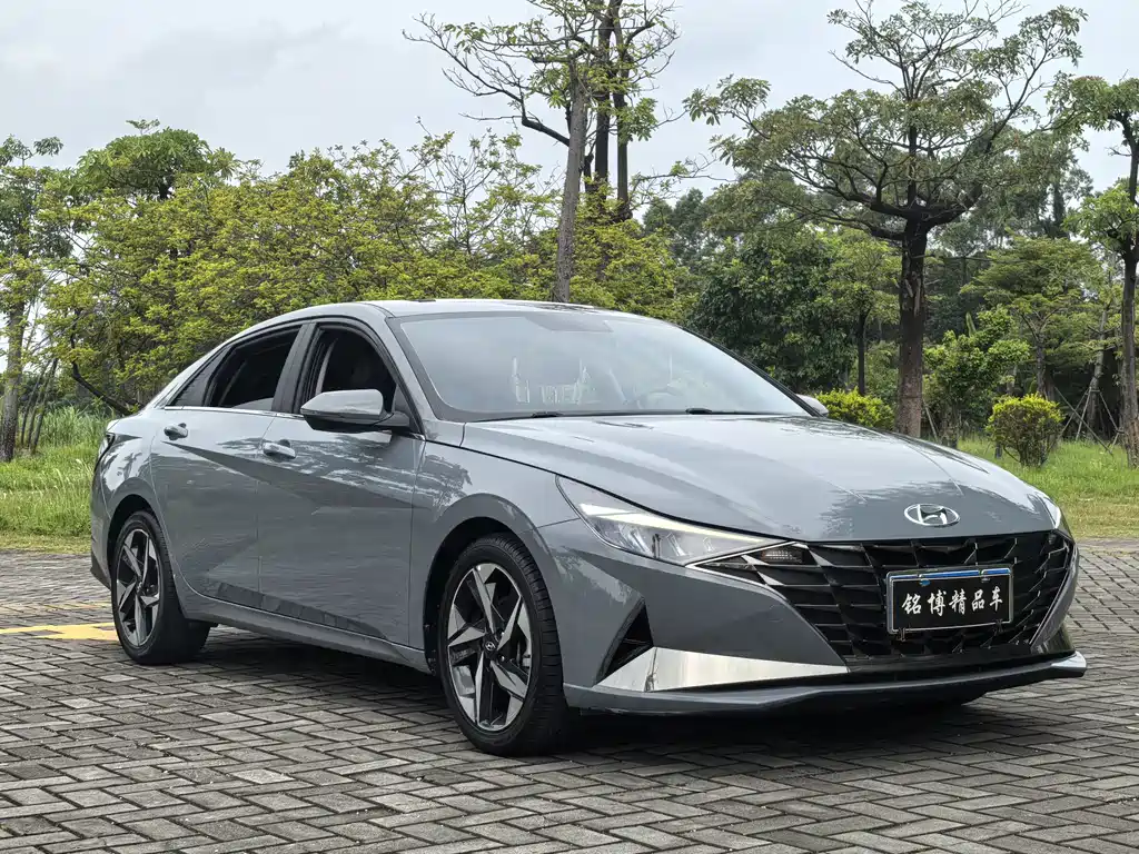 Hyundai Elantra 2021