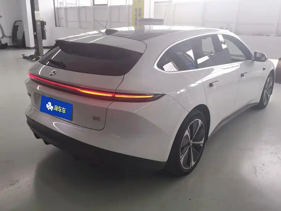 NIO ET5 2024