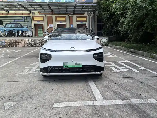 XPeng G9 2025