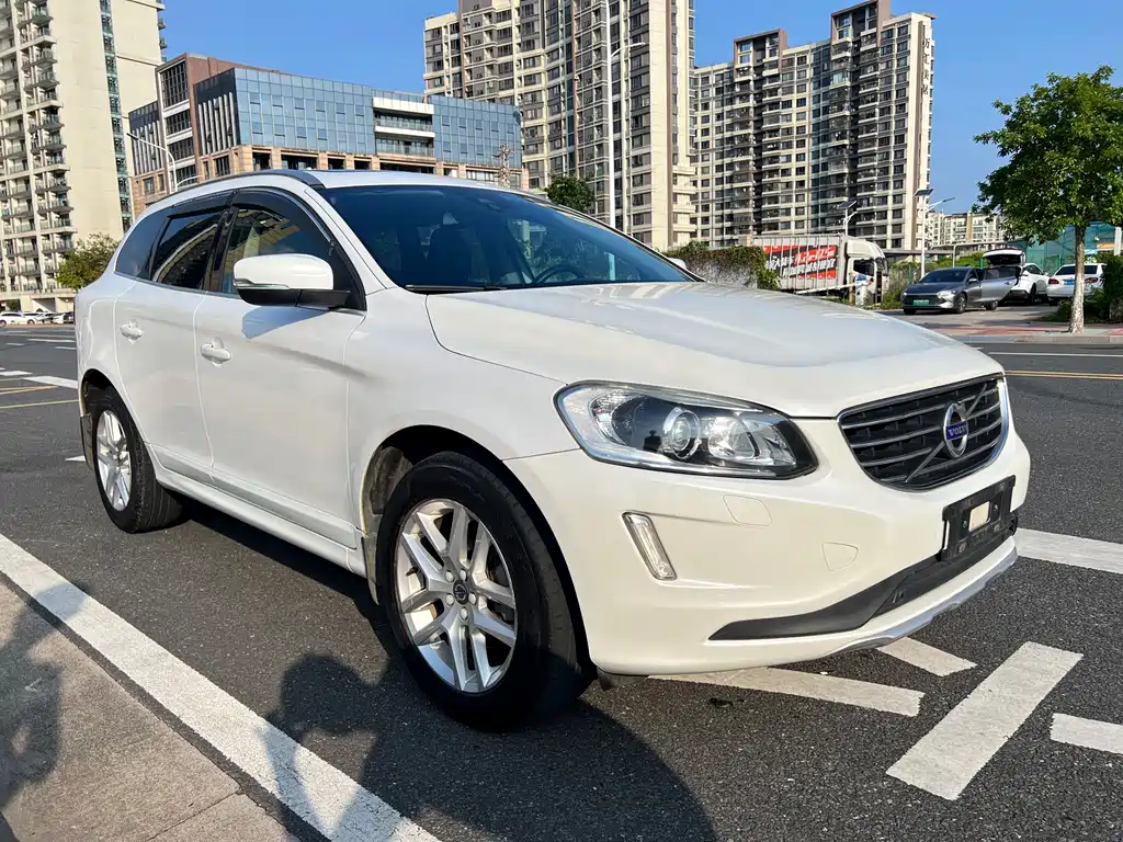 Volvo XC60 2016 — фото 3