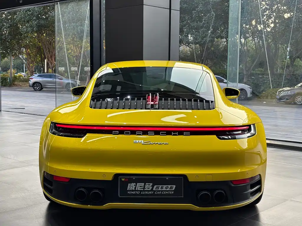 Porsche 911 2021 — фото 10