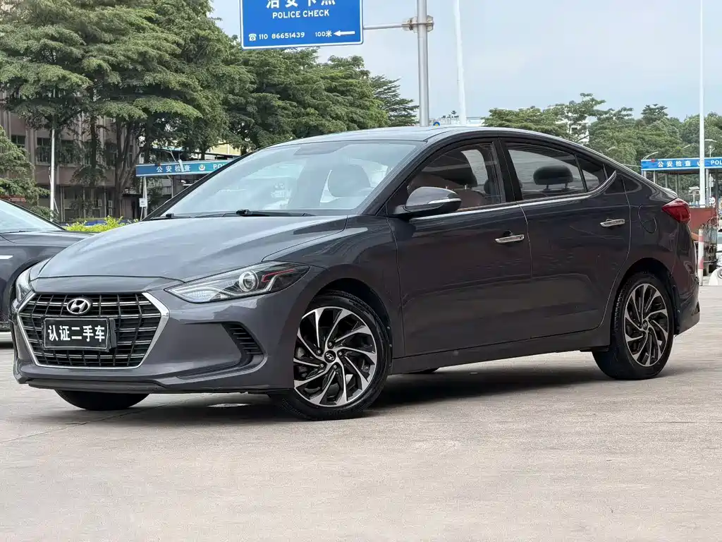 Hyundai Elantra 2020