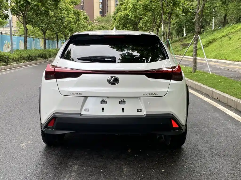 Lexus UX 2024 — фото 4