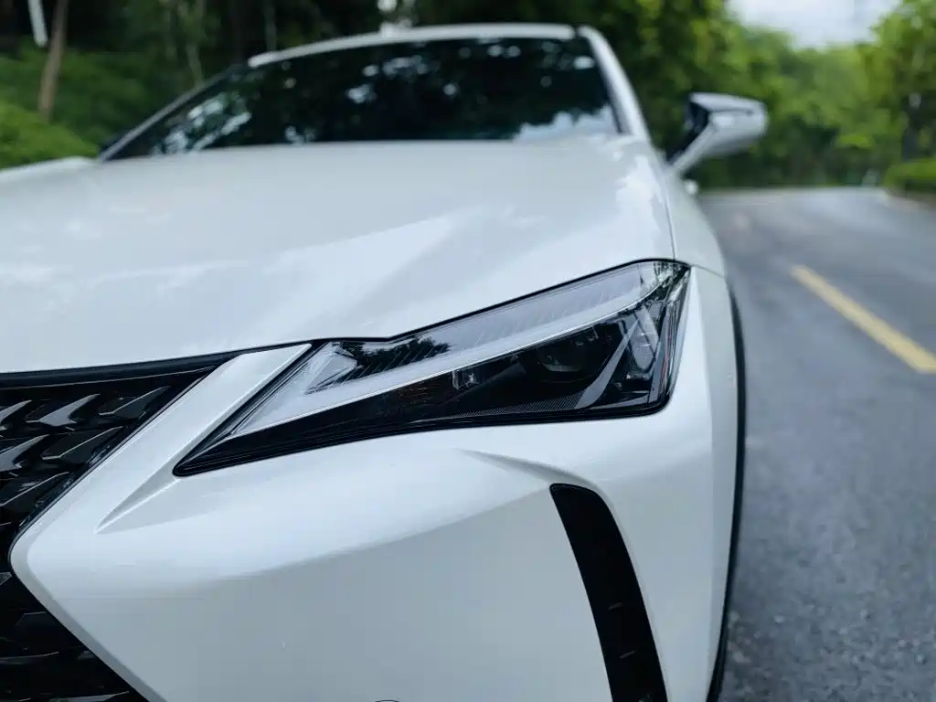 Lexus UX 2024 — фото 14