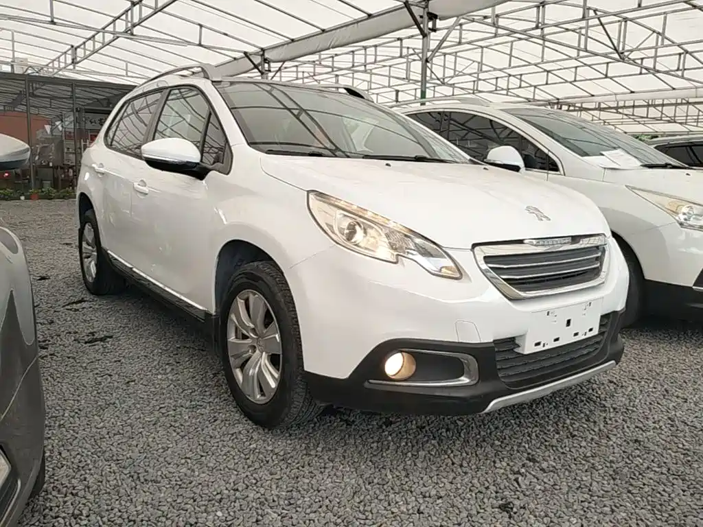 Peugeot 2008 2015 — фото 4