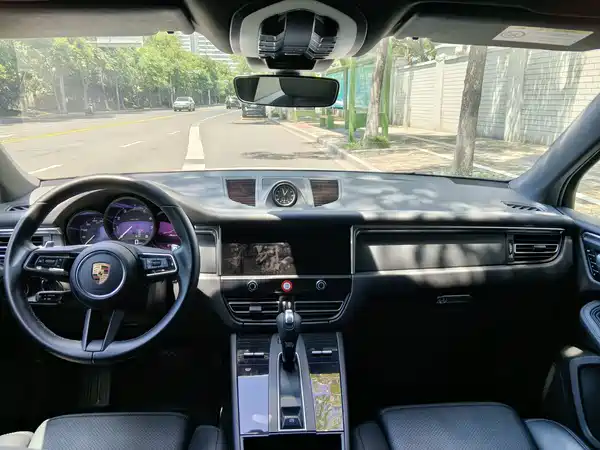 Porsche Macan 2023