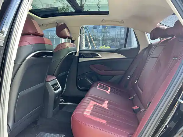 Hongqi H5 2023