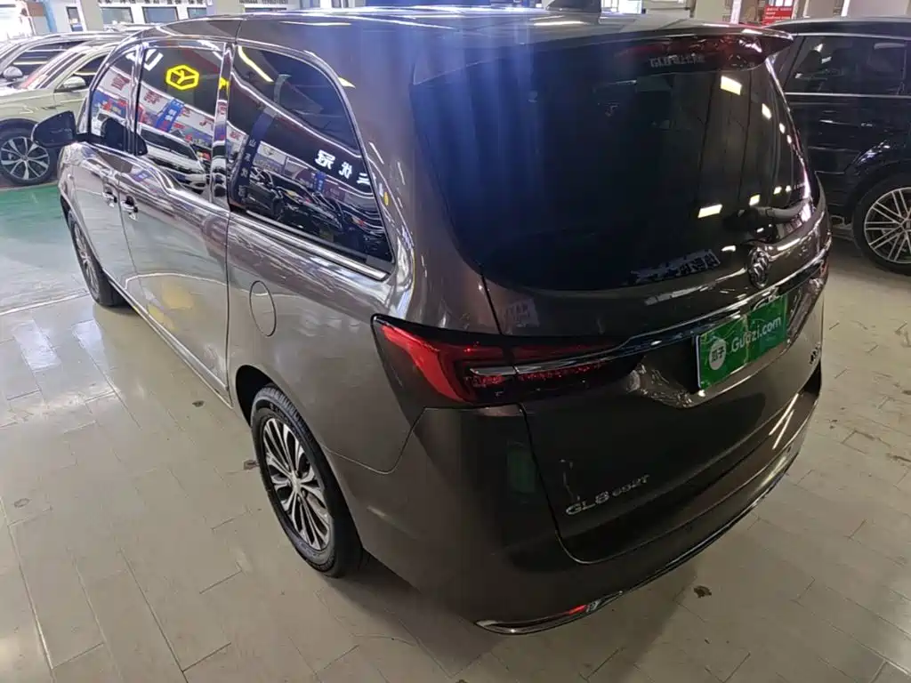 Buick GL8 2021