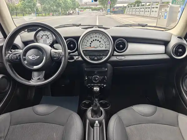 MINI 2012