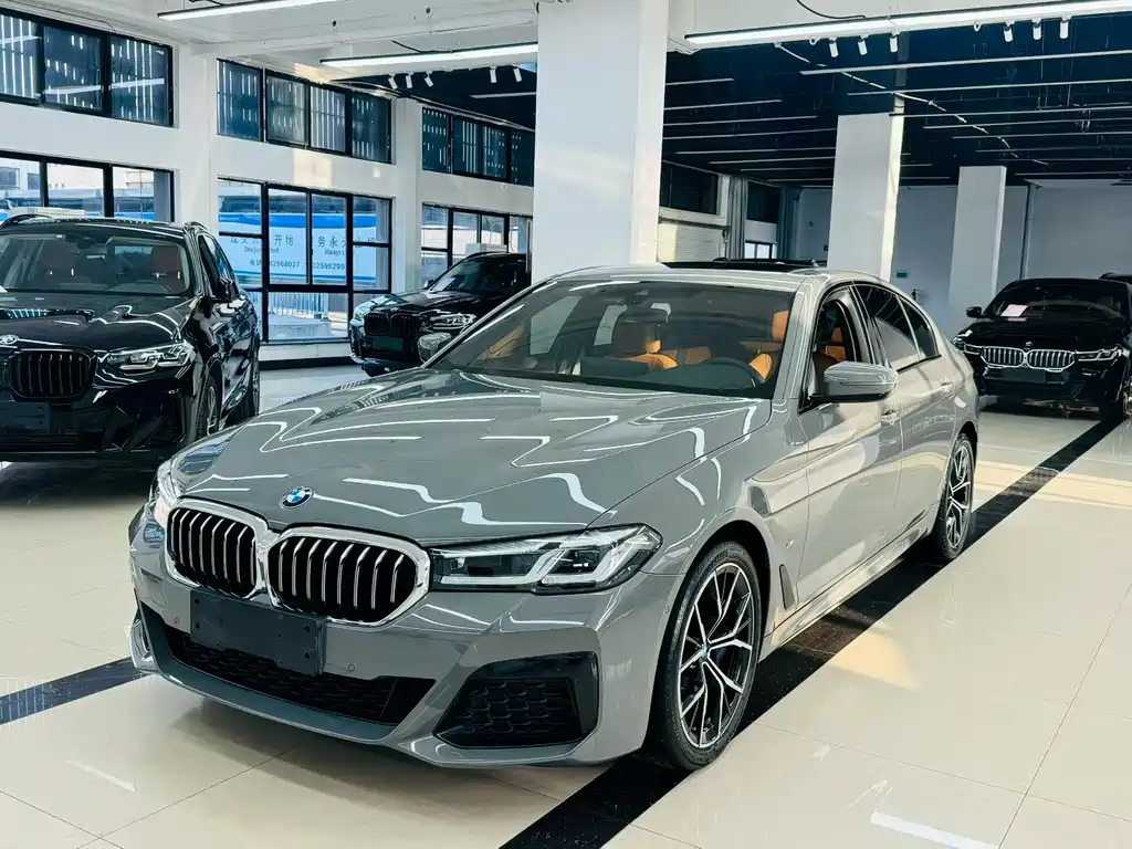 BMW 5 Series 2021 — фото 1