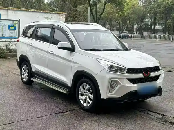Wuling Hongguang S3 2018