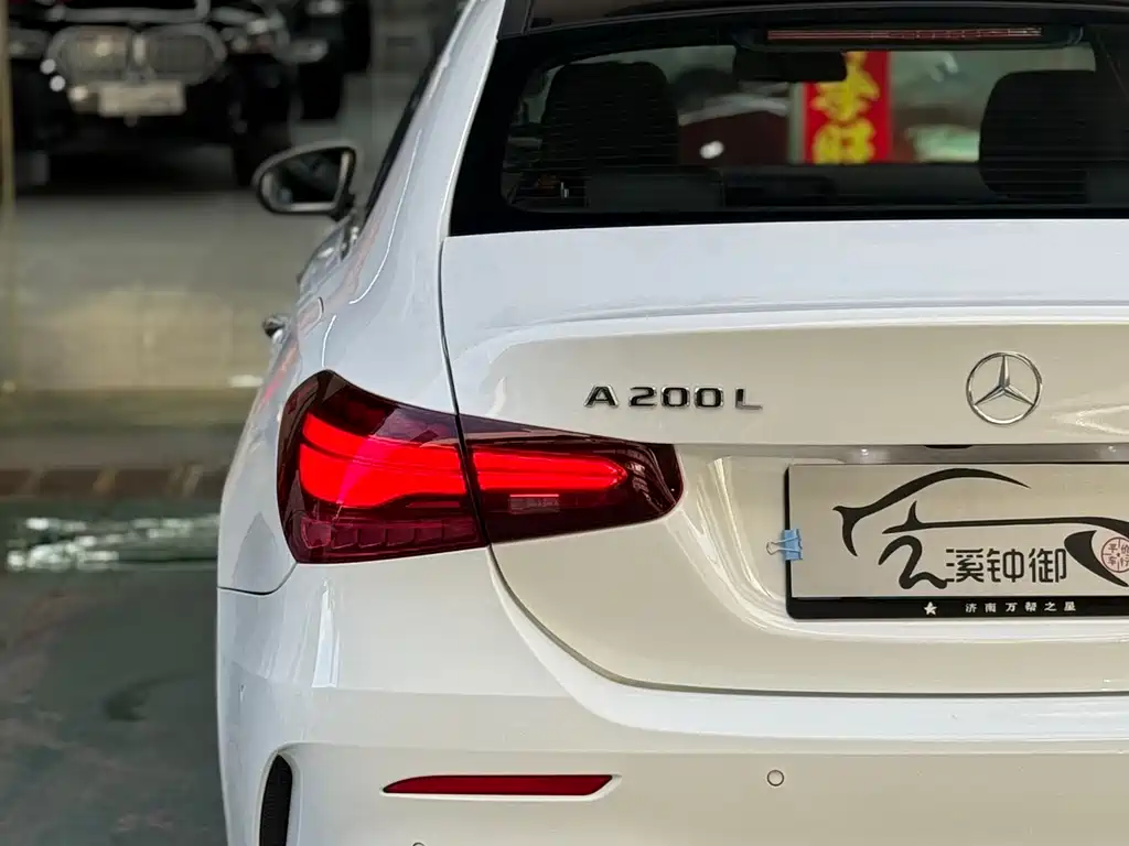 Mercedes-Benz A-Class 2023 — фото 7
